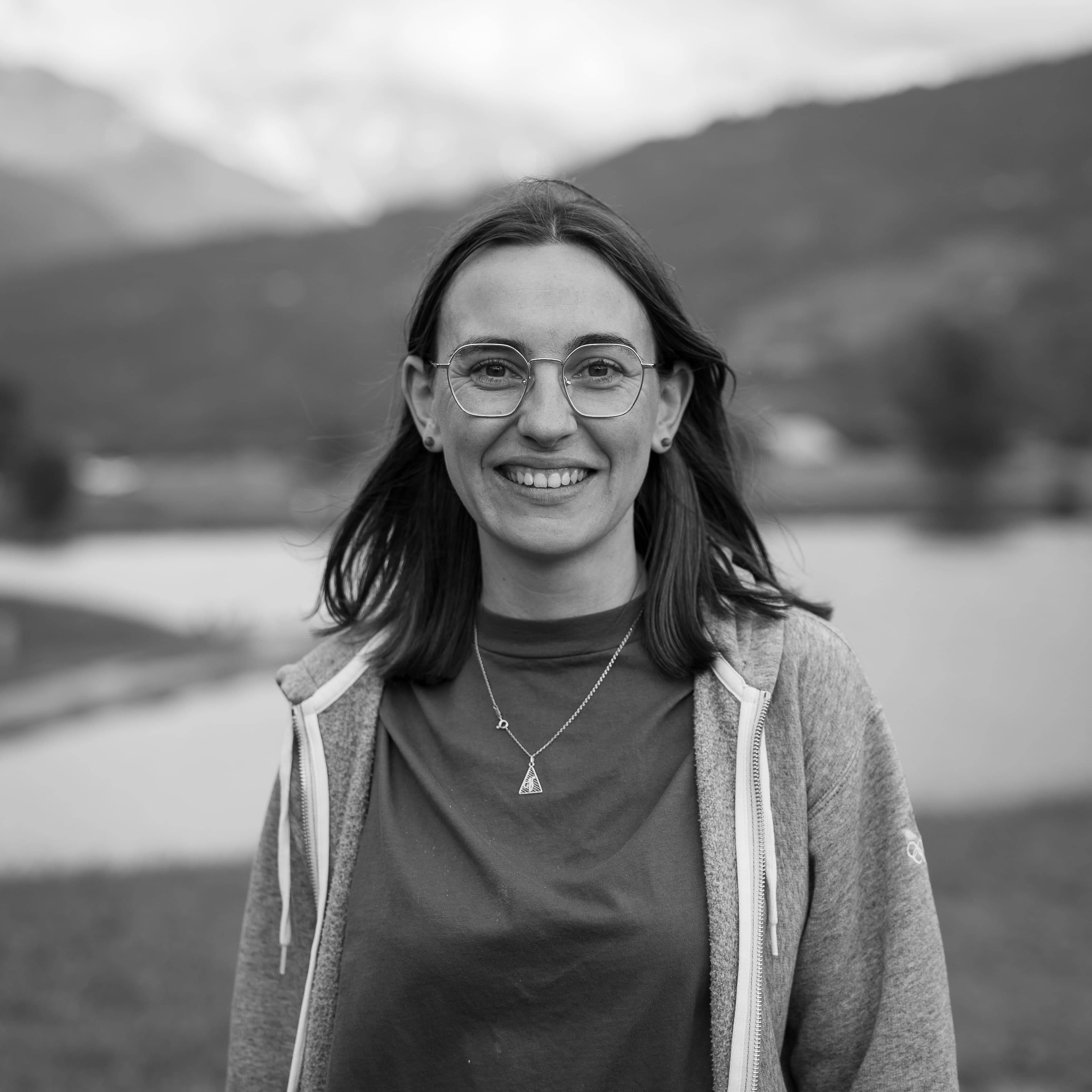 P1029121 - Default alt attribute.