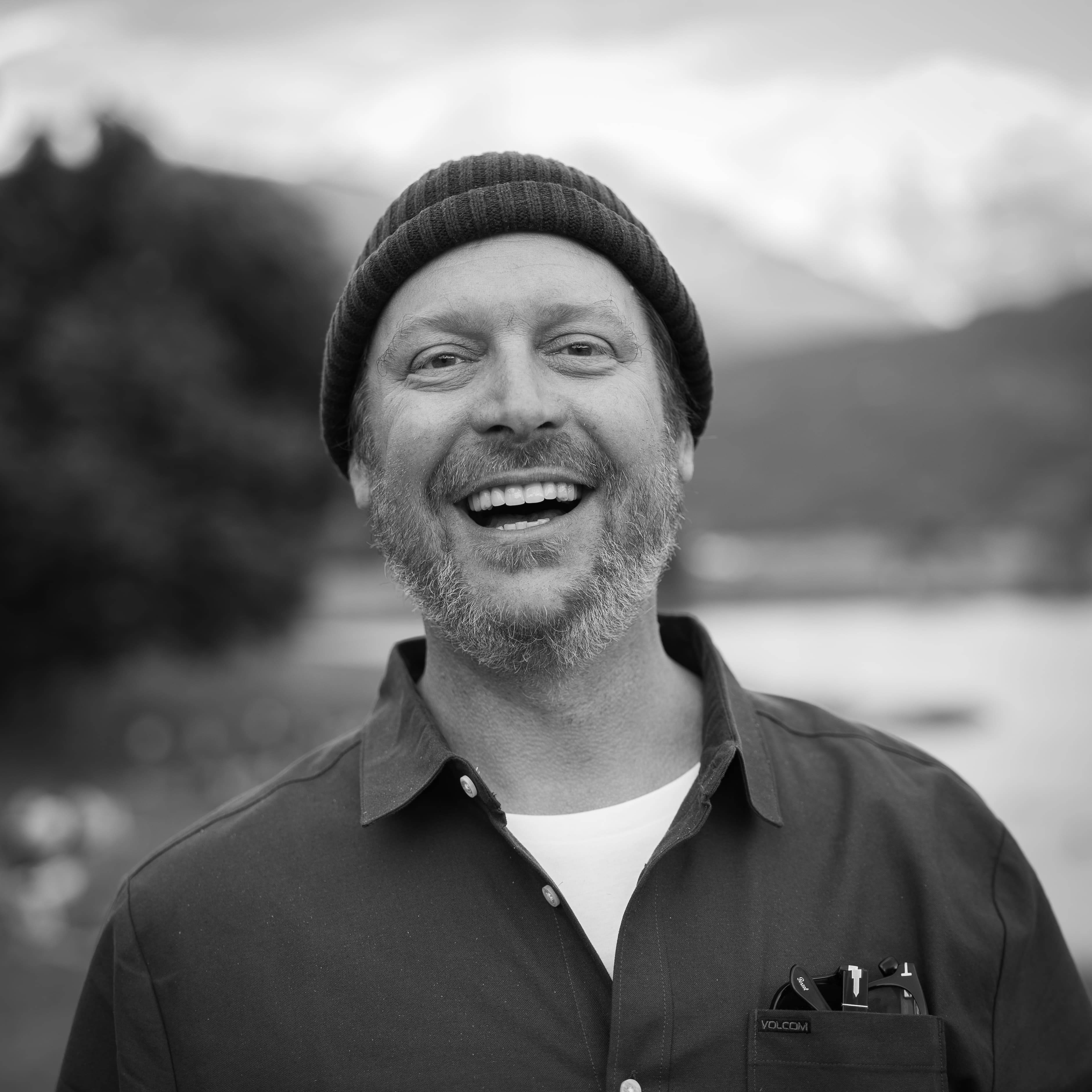 P1029139 - Default alt attribute.